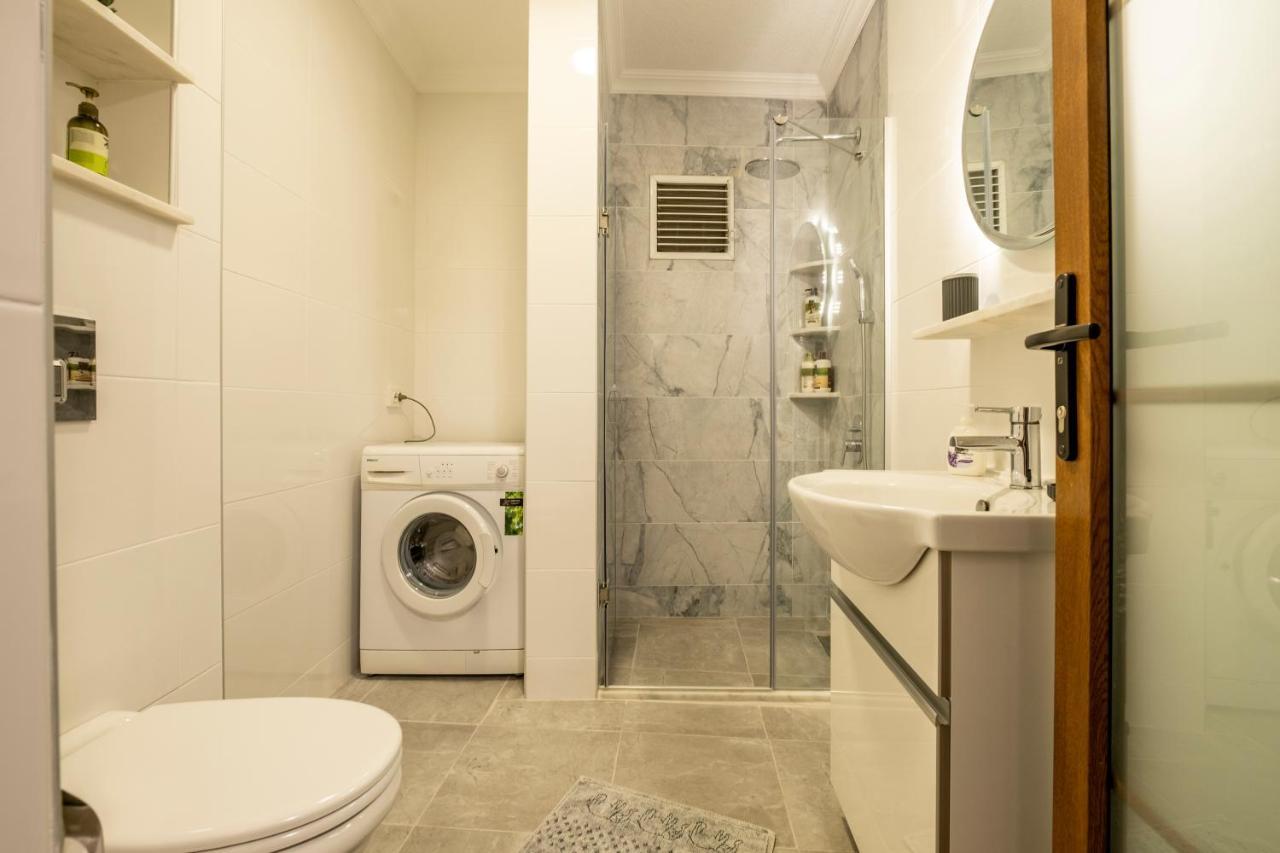 Spacious And Comfy 2Br In The Heart Of Cihangir Apartment Istanbul Exterior foto